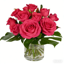 12 Red Rose Bouquet in Vase